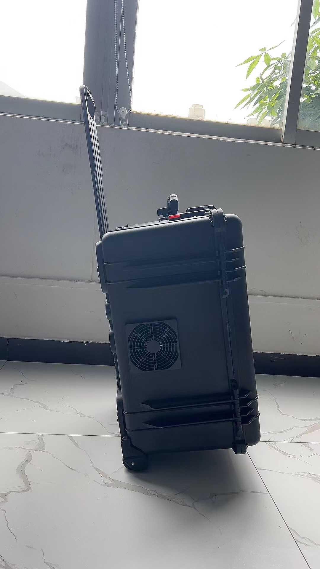 东乡手拉箱型移动通信干扰器